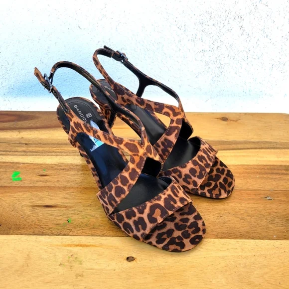 Bandolino Women's Strappy Tamar Sandal Size 5.5 M - Picture 8 of 16